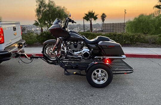 Motorcycle trailer side view for full size crusier and dirt bike trailer