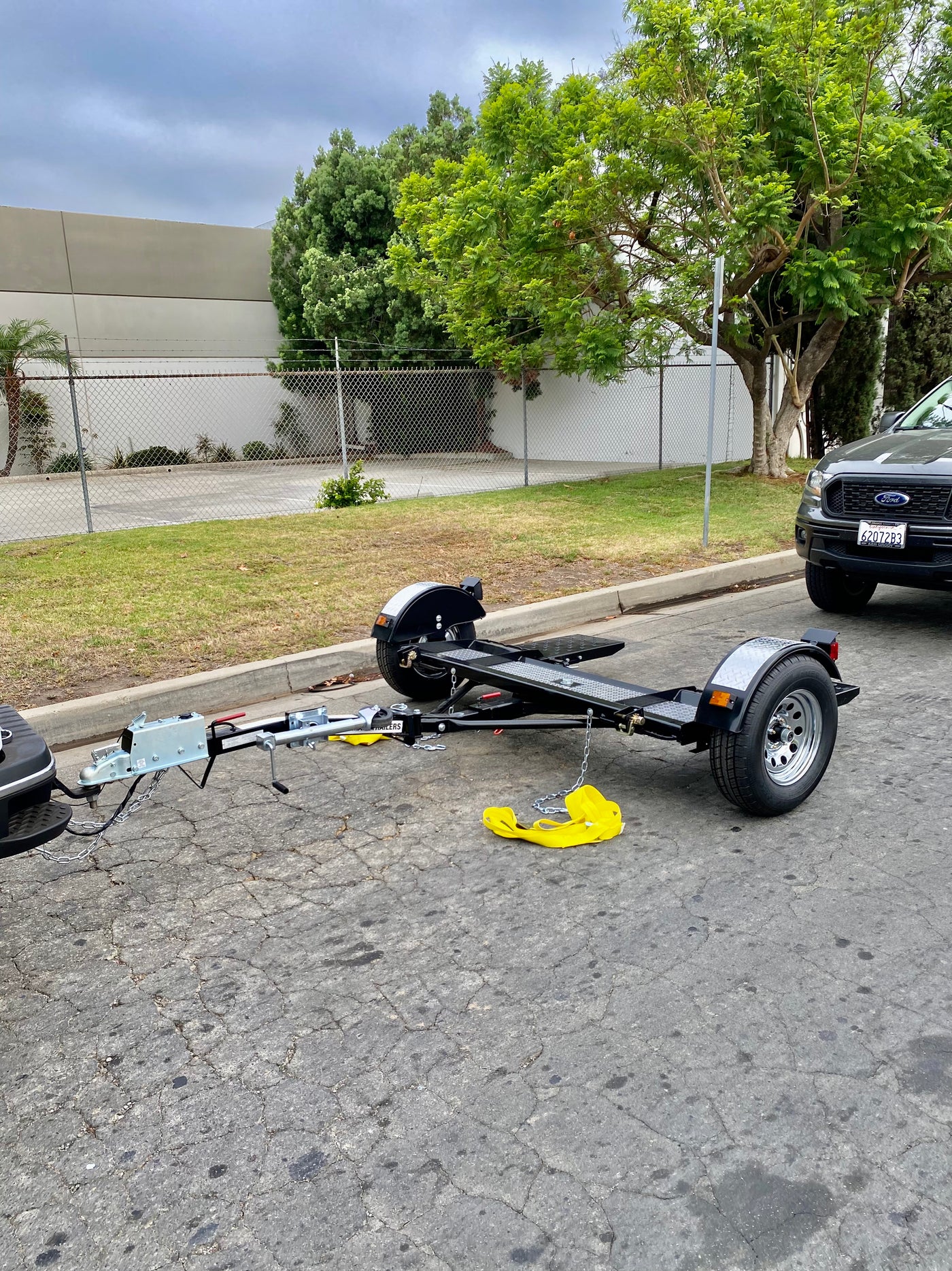How to Tow a Car with a Dolly: The Complete Guide
