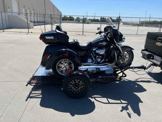 Motorcycle stand up bike trailer design to haul bikes like can am spyder